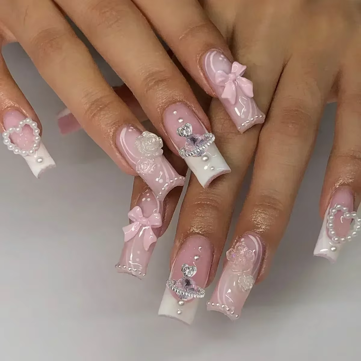 Faux ongles français longs avec colle