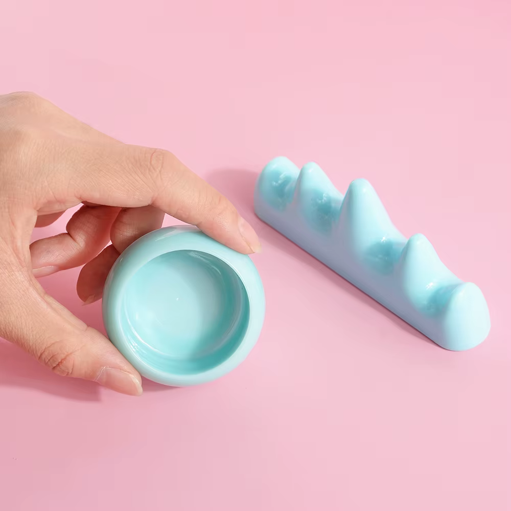 1 ensemble de brosses à ongles professionnelles