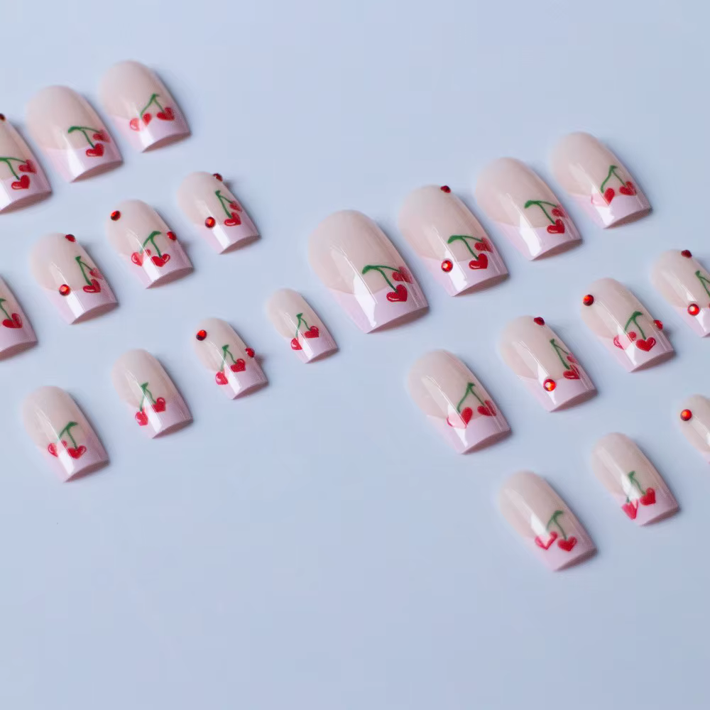 Faux ongles courts en T à la mode