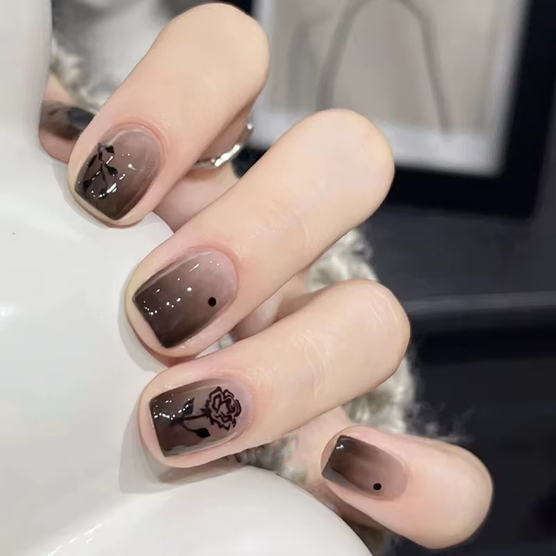 24 faux ongles à presser effet œil de chat