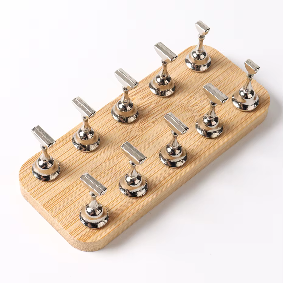 Support de pratique magnétique pour ongles