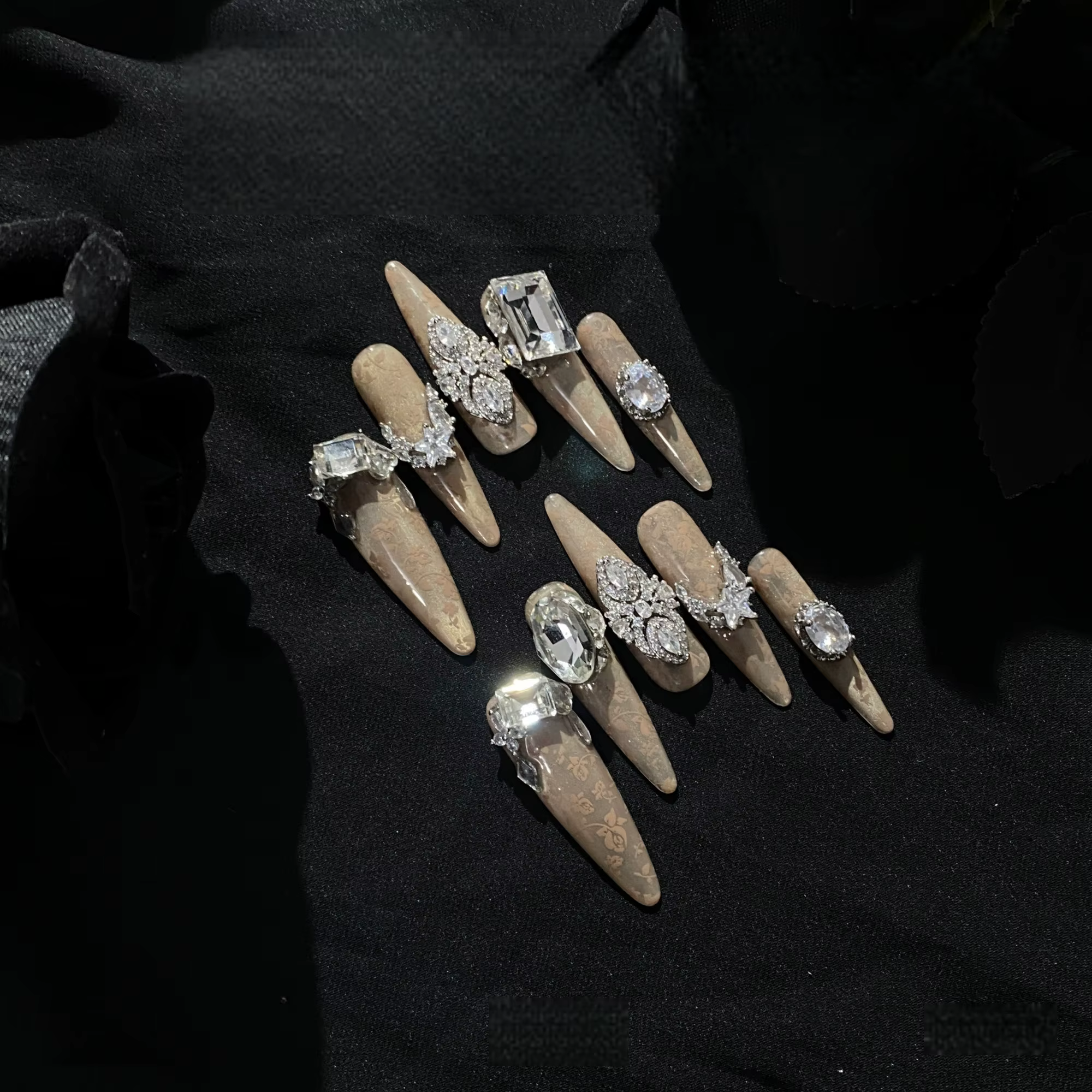 Faux ongles press-on œil de chat premium