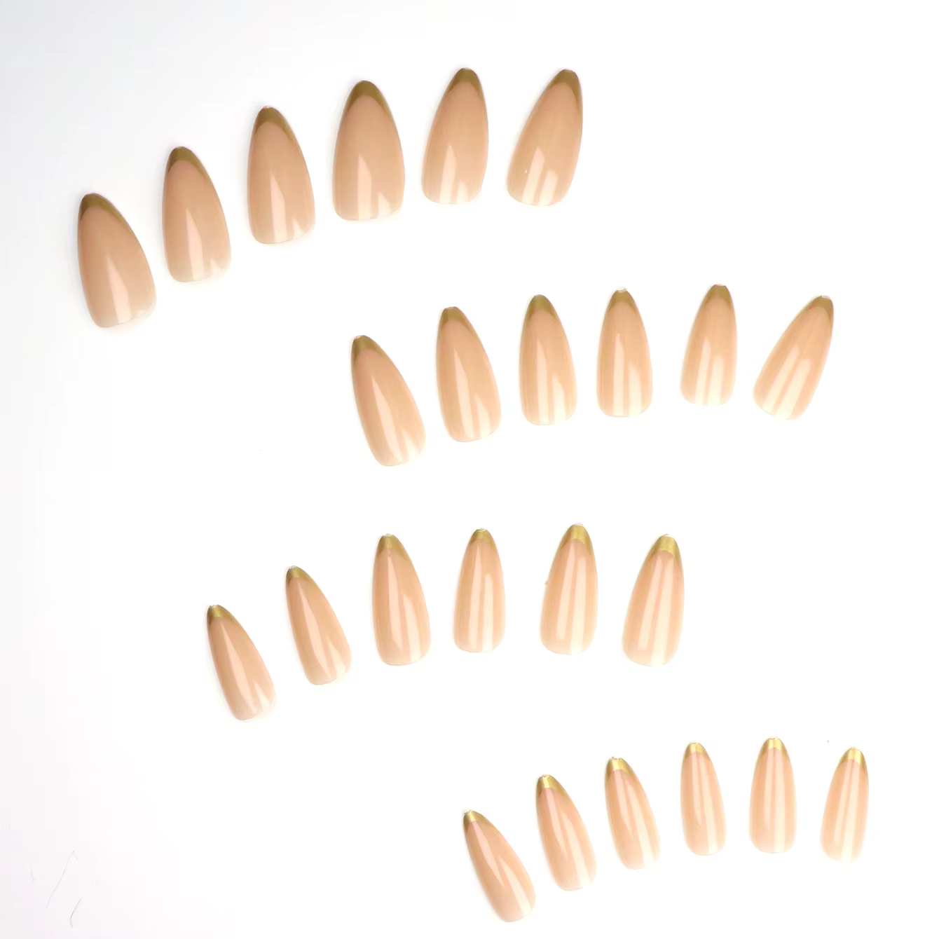 Faux ongles français doré avec tête d'amande