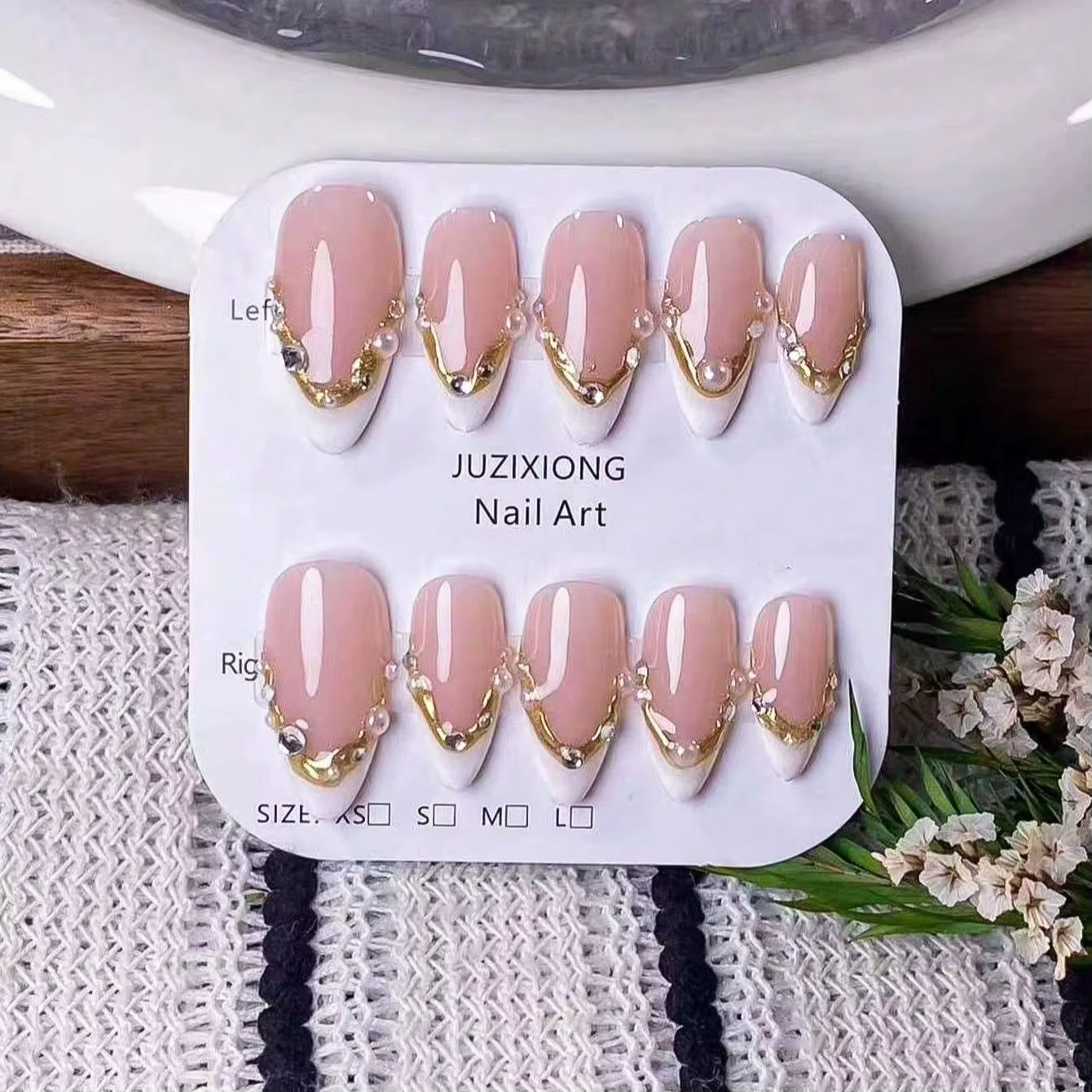 10 faux ongles faits à la main en forme d'amande