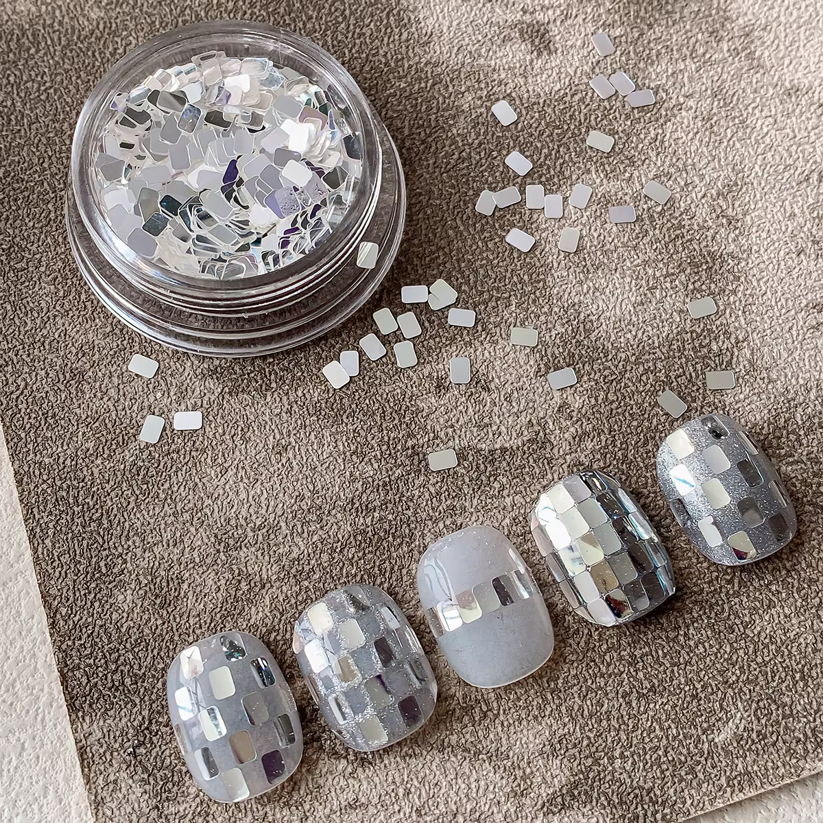 Accessoires pour Ongles à Paillettes Argentées Carrées en Boîte
