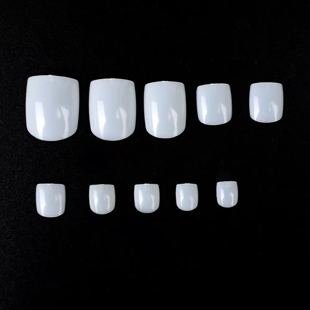 Faux orteils ongles français carré Nature blanc clair