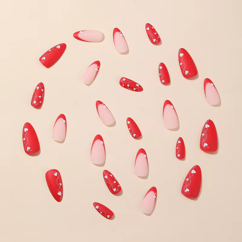 24 faux ongles rouges mats en amande à presser