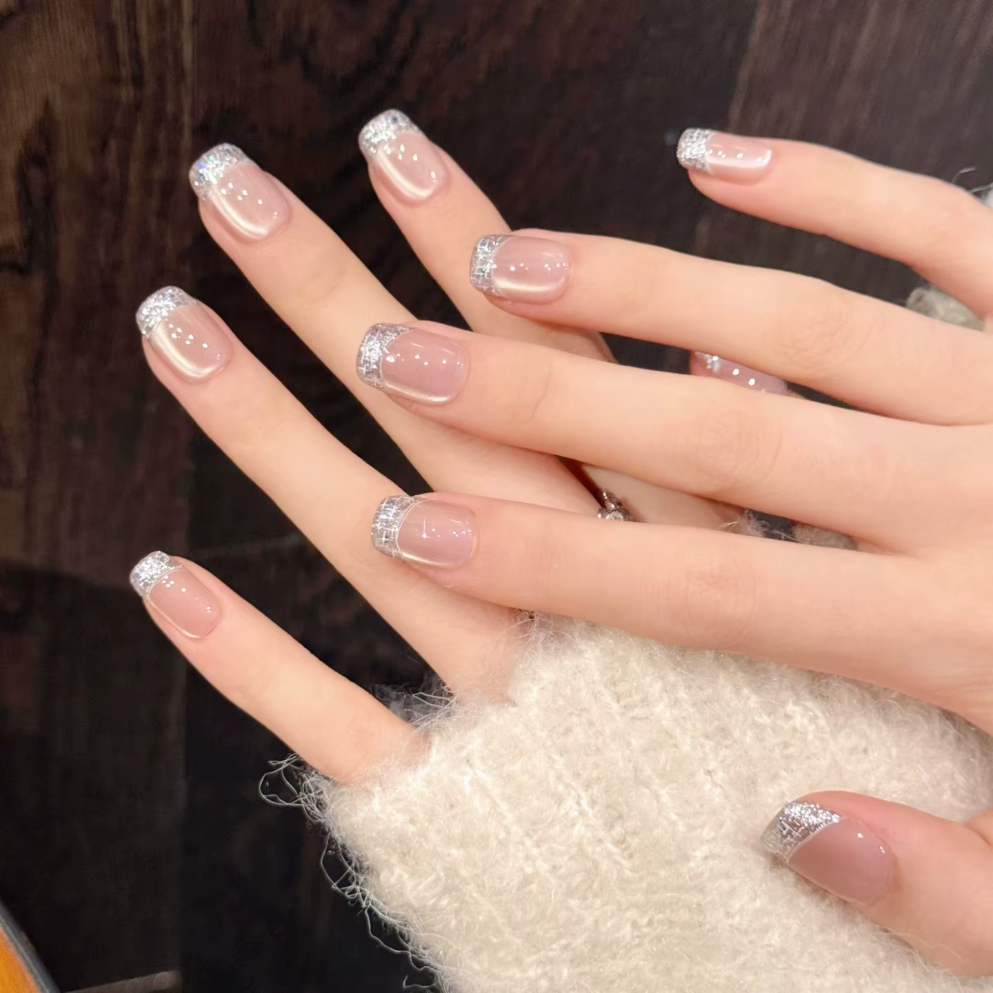 10 faux ongles en forme de cercueil ultra-courts faits à la main