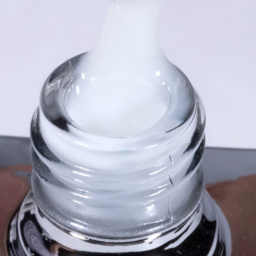 Verhéritage à ongles gel UV blanc laiteux