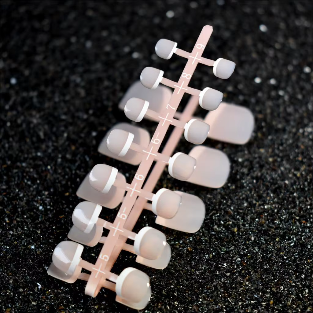 Faux ongles français Beige et blanc