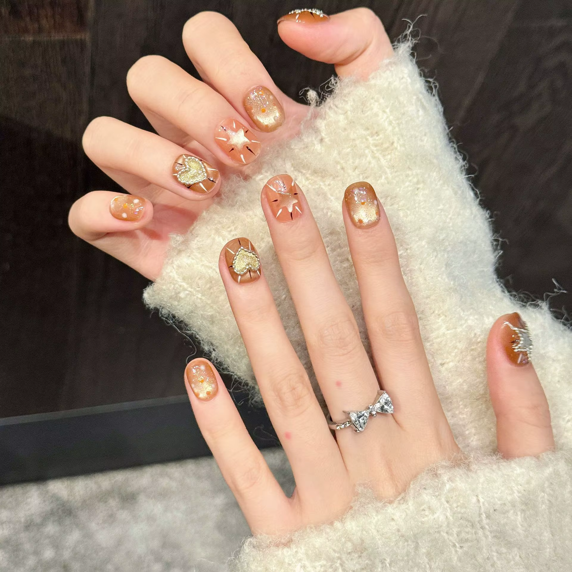 10 faux ongles ronds faits à la main