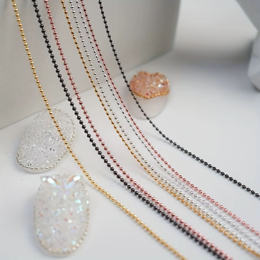 Breloques en perles pour chaîne d'ongles