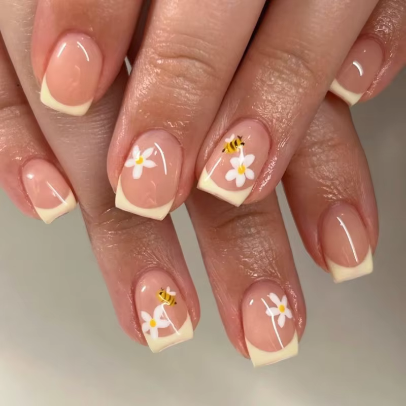 Rose rouge Rose fleurs français portable Nail Art mode court carré faux ongles détachable fini faux ongles presse sur les ongles