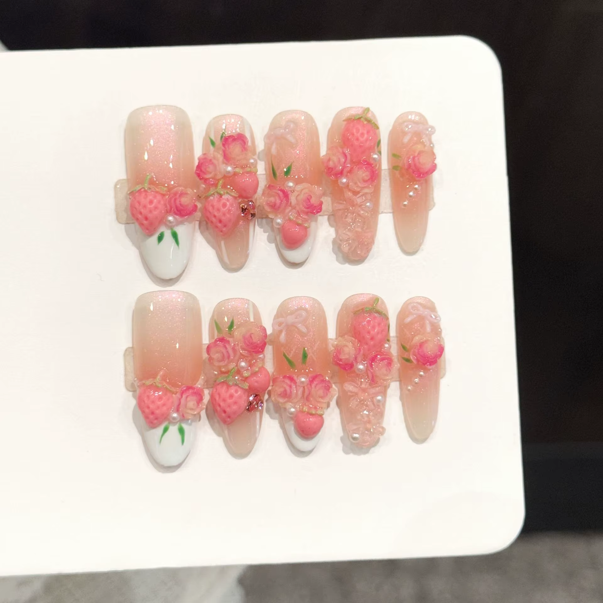 10 pièces rose oeil de chat faux ongles 3D papillon