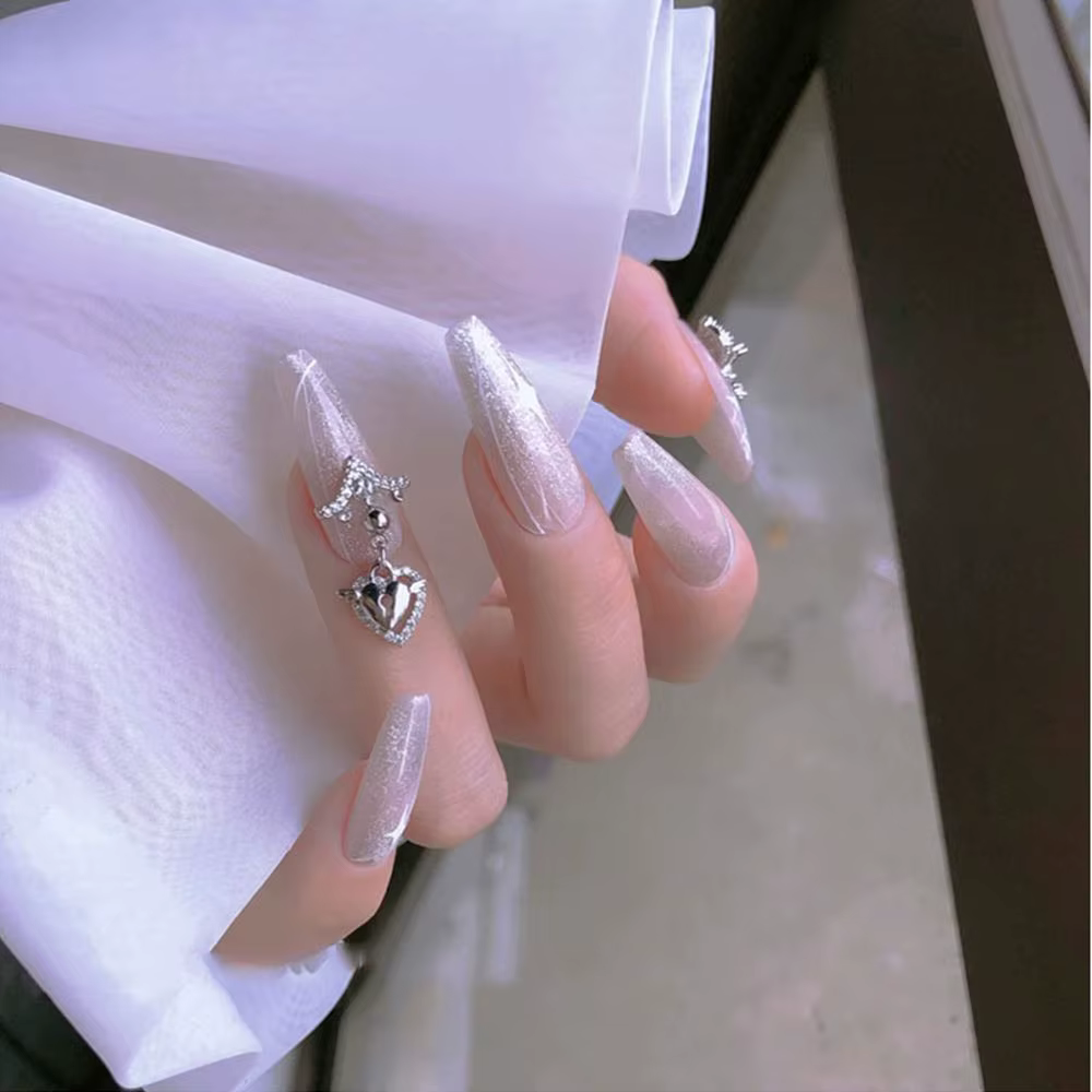 Accessoires de manucure en forme de cœur et de papillon, décorations pour Nail Art, bijoux en Zircon, pendentif en alliage, chaîne, nœud, strass pour ongles
