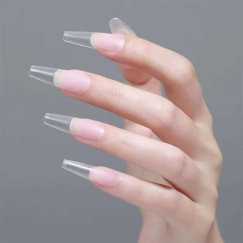 100 faux ongles en gel souple à presser