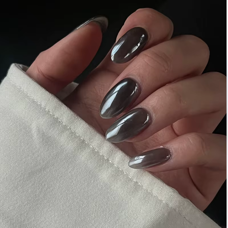 Poudre à ongles noire magique miroir