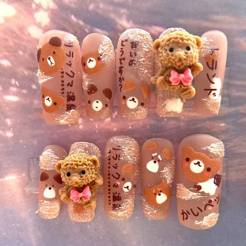 Faux ongles courts de dessin animé 3D personnalisés