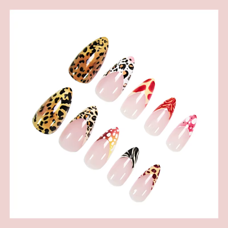 24 faux ongles à presser en amande