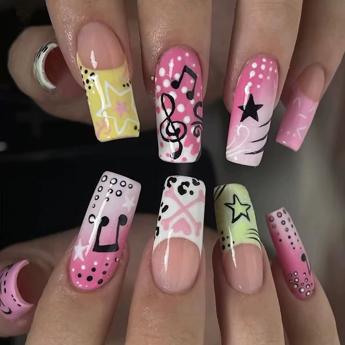 24 pièces Y2K fille style faux ongles Note musicale motif étoile longue cercueil