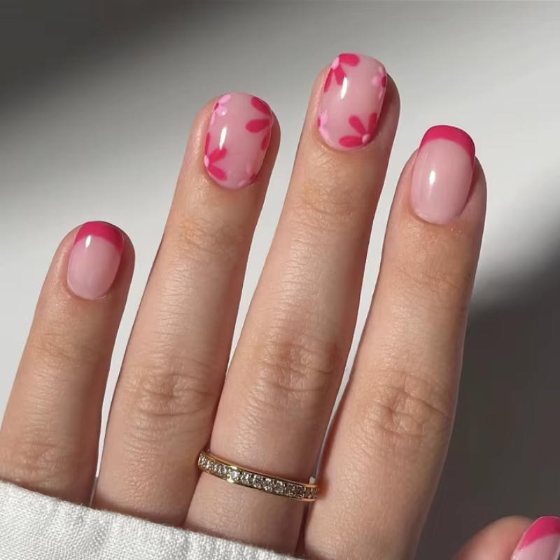 Rose rouge Rose fleurs français portable Nail Art mode court carré faux ongles détachable fini faux ongles presse sur les ongles