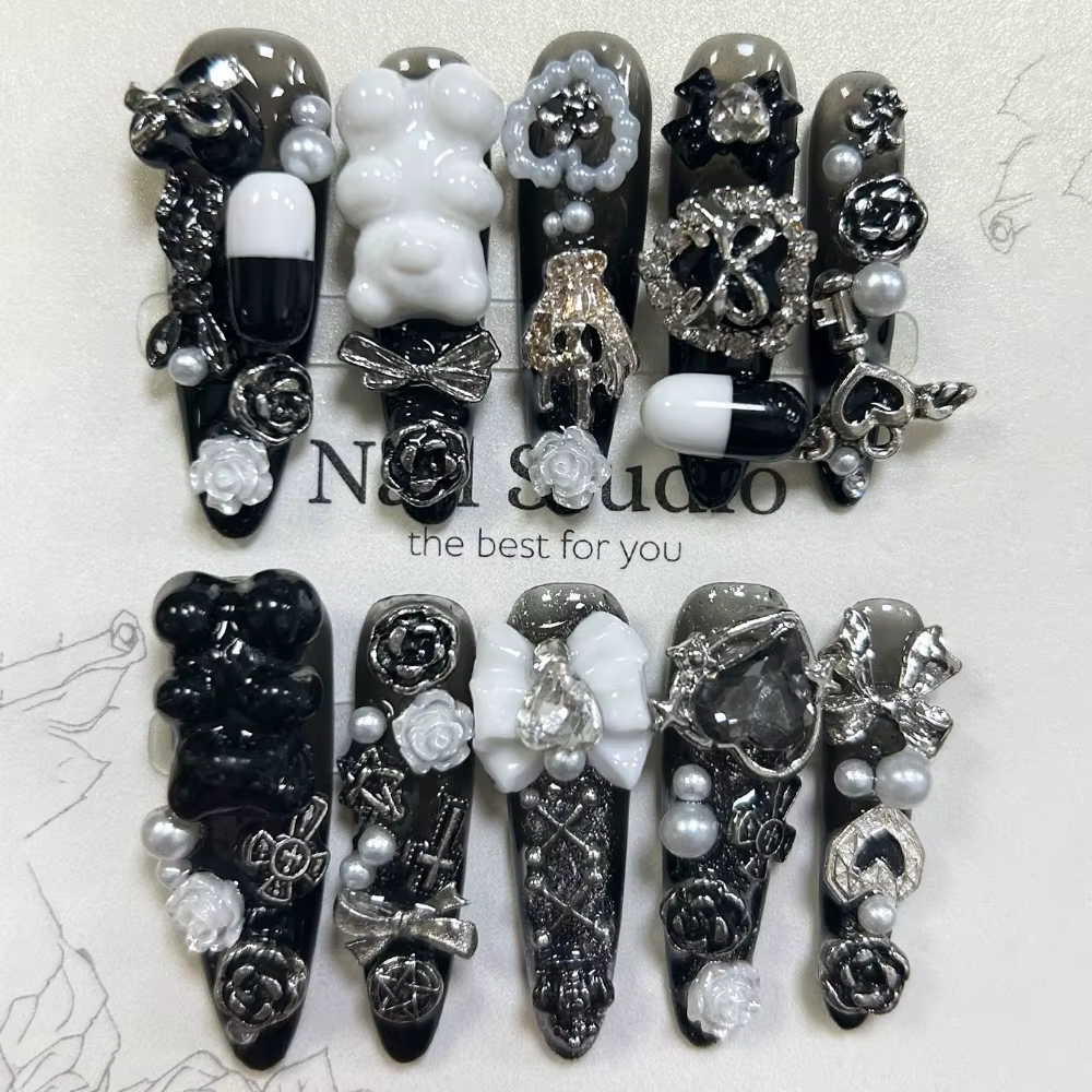 Faux ongles à presser faits main Dark Jirai Kei Long