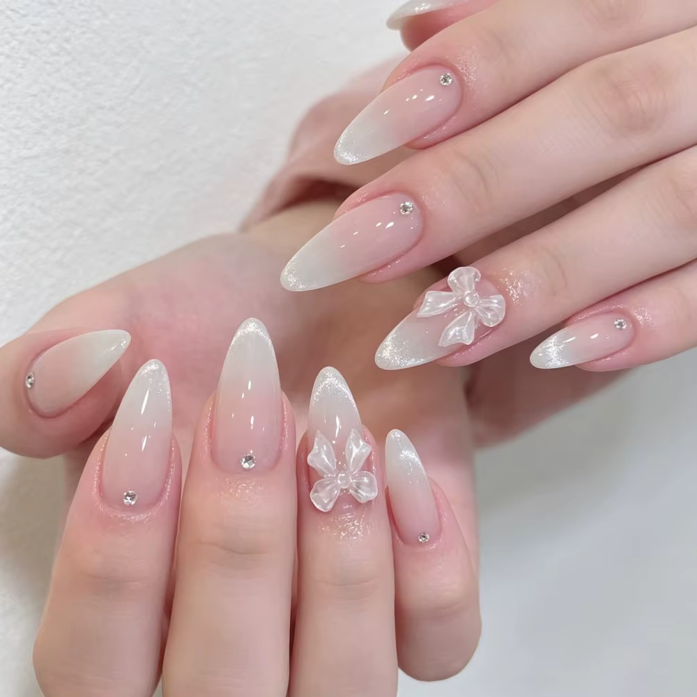 24 faux ongles à presser de style français