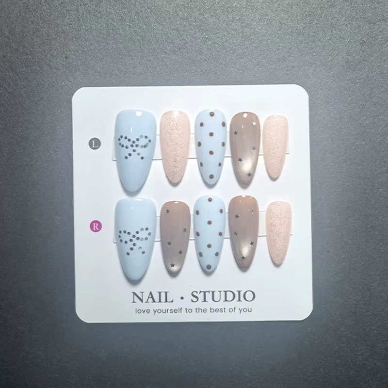 10 pièces de faux ongles à presser 100% faits à la main avec des pois café et roses