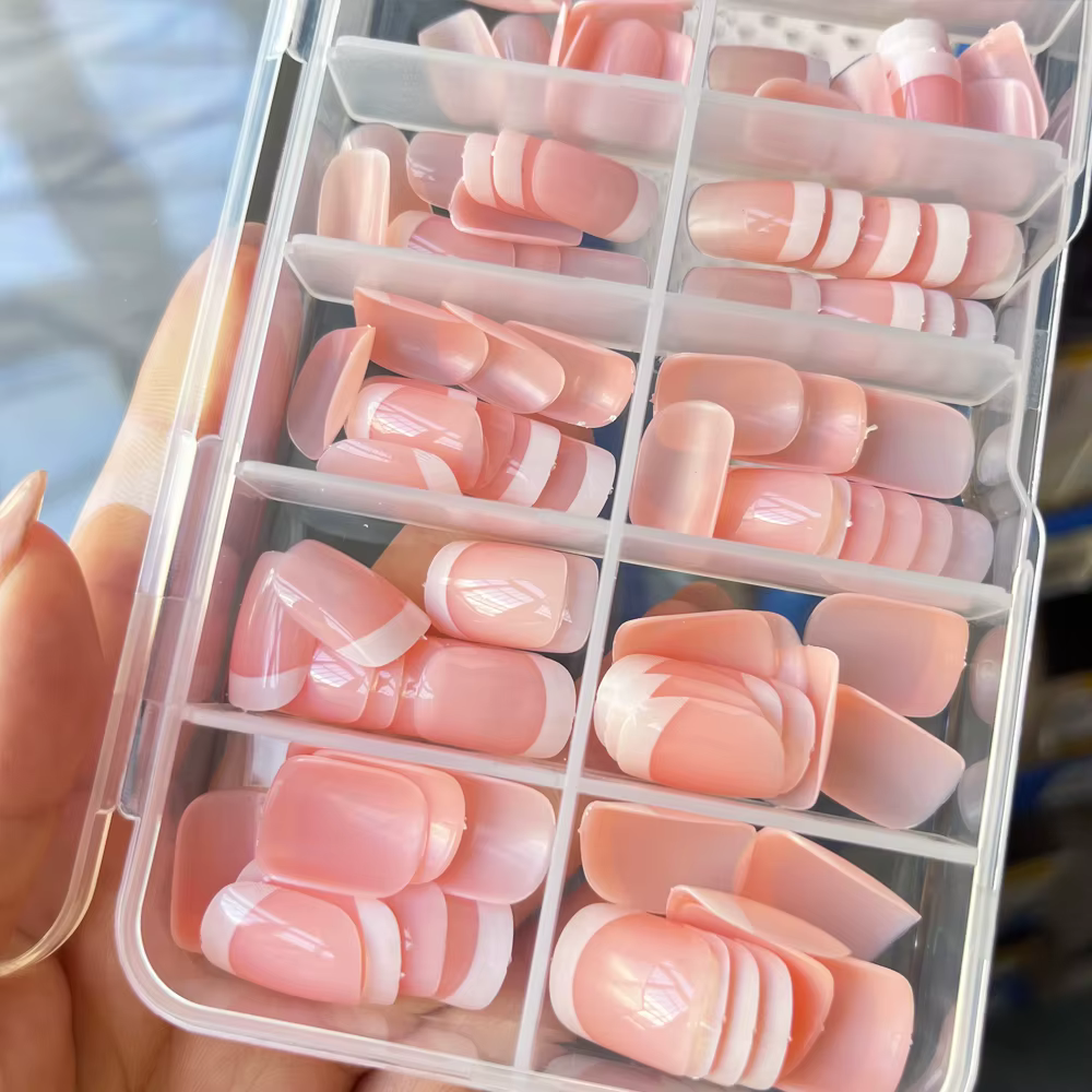 120 pièces noël nu rose français faux ongles court forme ovale couverture complète
