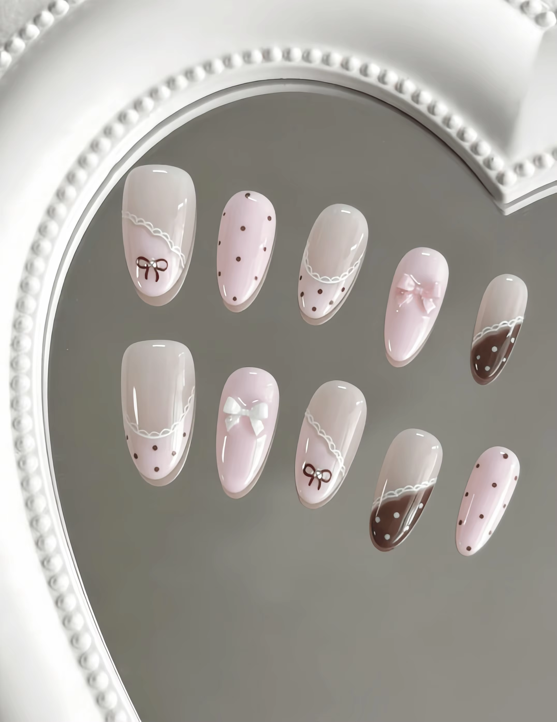 10 faux ongles faits main en forme d'amande