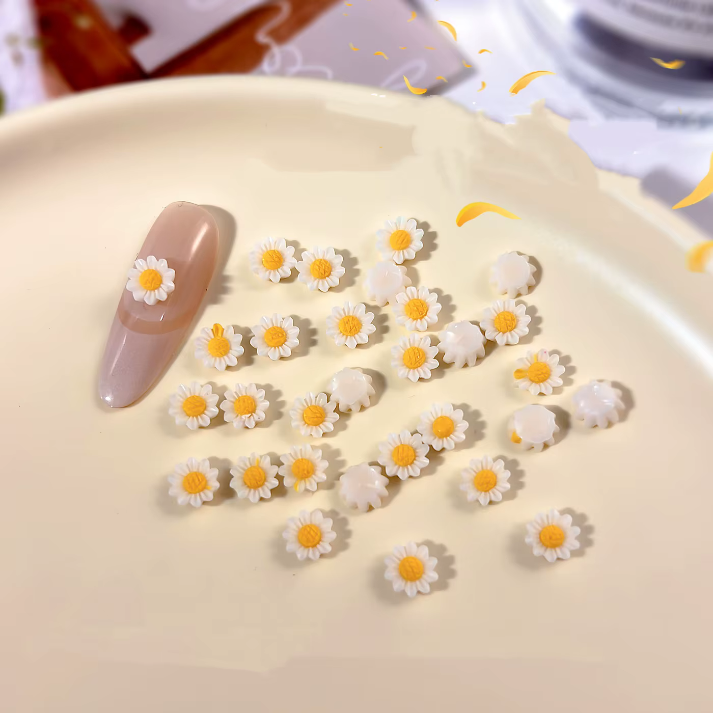50 Breloques Réalistes en Résine Mini Marguerites Fleurs Jaunes pour Ongles